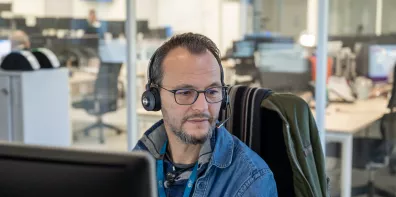 Opérateur en station de télésurveillance