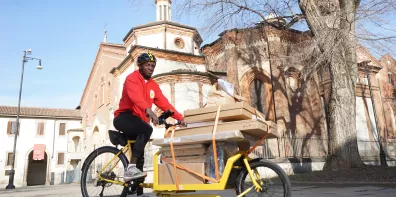 Coursier de So.De en vélo cargo