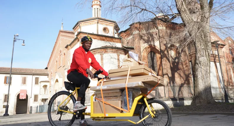 Coursier de So.De en vélo cargo